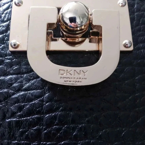 Vintage DKNY french  grain leather bag/crossbody - Picture 3 of 10